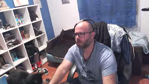 ravingr3d3 online show from October 28, 2025, 11:18 pm