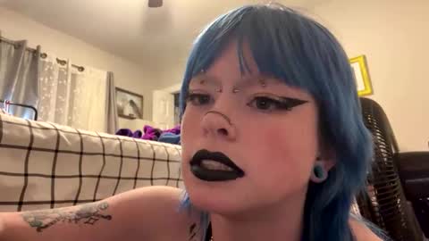 Ravynn 3 online show from November 19, 2025, 6:52 pm