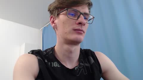 Snapshot of ray_booy chatting on November 11, 2025, 4:07 pm Ray Booy online show from November 11, 2025, 4:07 pm