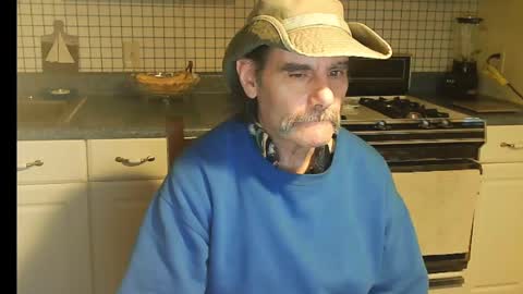 Ray online show from October 15, 2025, 6:57 am