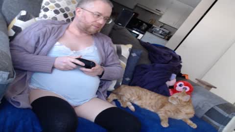 Snapshot of raymondsun chatting on January 19, 2025, 8:51 pm Sunshine Ray online show from January 19, 2025, 8:51 pm