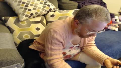 Snapshot of raymondsun chatting on February 11, 2025, 11:33 pm Sunshine Ray online show from February 11, 2025, 11:33 pm