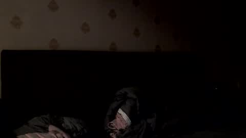  Yrriel Strife Candy-Demon Caveboy mr. Cringe   online show from November 4, 2025, 4:44 am