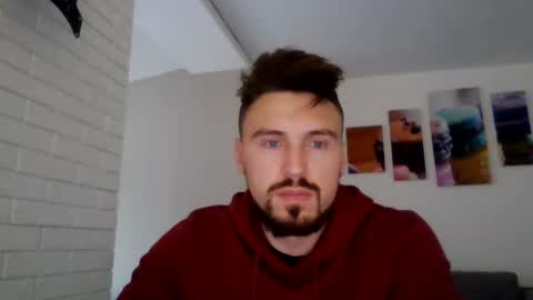 Snapshot of razvan27h chatting on January 25, 2025, 10:51 am Razvan27h online show from January 25, 2025, 10:51 am