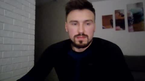 Snapshot of razvan27h chatting on February 25, 2025, 7:14 pm Razvan27h online show from February 25, 2025, 7:14 pm