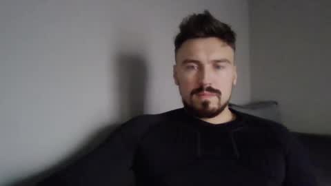 Snapshot of razvan27h chatting on December 18, 2025, 9:48 am Razvan27h online show from December 18, 2025, 9:48 am