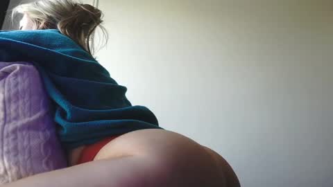 Snapshot of reallilygrace chatting on February 19, 2025, 5:27 pm Lily Grace online show from February 19, 2025, 5:27 pm