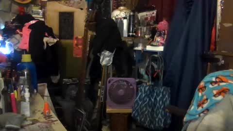 reallyredrum69th online show from October 31, 2025, 2:45 am