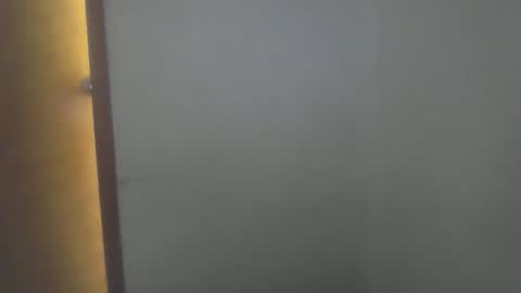 Snapshot of realmenol24k chatting on December 18, 2025, 6:25 pm SexyFlacko online show from December 18, 2025, 6:25 pm