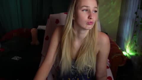 IG realmiagold online show from March 5, 2025, 10:11 am