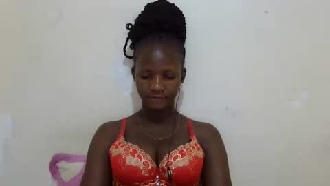 Snapshot of realqueen_ chatting on March 7, 2025, 6:24 am queen online show from March 7, 2025, 6:24 am