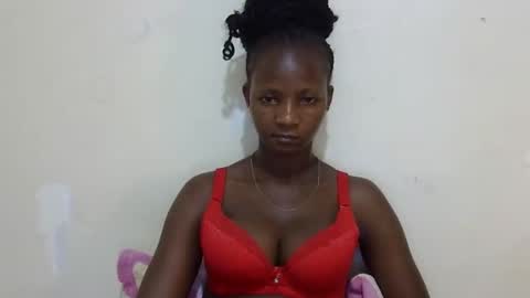 Snapshot of realqueen_ chatting on March 7, 2025, 8:11 pm queen online show from March 7, 2025, 8:11 pm