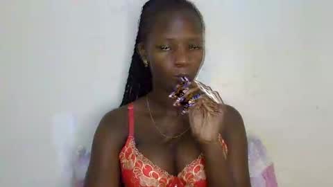 Snapshot of realqueen_ chatting on March 10, 2025, 5:29 pm queen online show from March 10, 2025, 5:29 pm