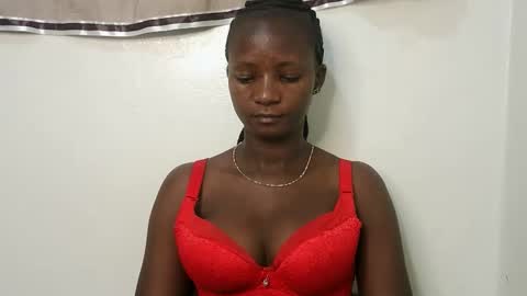 Snapshot of realqueen_ chatting on September 17, 2025, 7:15 pm queen online show from September 17, 2025, 7:15 pm