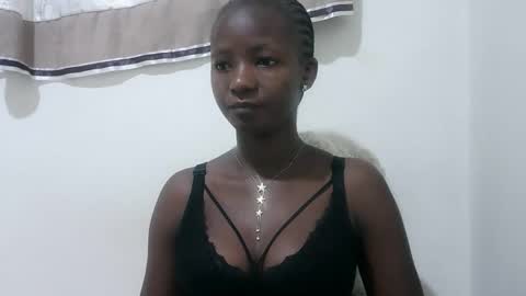 Snapshot of realqueen_ chatting on October 13, 2025, 4:12 am queen online show from October 13, 2025, 4:12 am