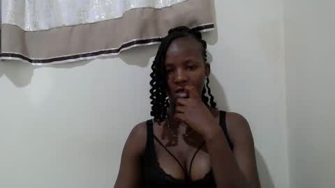 Snapshot of realqueen_ chatting on November 26, 2025, 6:47 am queen online show from November 26, 2025, 6:47 am