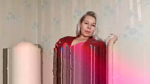 Snapshot of reasonforpassion_ chatting on December 1, 2024, 7:14 pm Im a little sick. Ill be back soon. online show from December 1, 2024, 7:14 pm