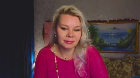 Snapshot of reasonforpassion_ chatting on November 19, 2025, 12:05 pm Im a little sick. Ill be back soon. online show from November 19, 2025, 12:05 pm