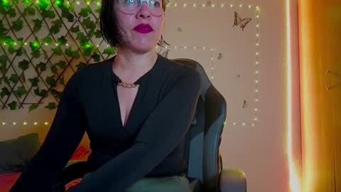 Rebbeca online show from October 31, 2025, 10:05 am