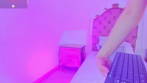 Snapshot of rebeca_watsson chatting on November 14, 2025, 11:31 am Rebeca Whatsson online show from November 14, 2025, 11:31 am