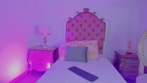 Snapshot of rebeca_watsson chatting on November 21, 2025, 11:42 am Rebeca Whatsson online show from November 21, 2025, 11:42 am