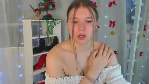 Snapshot of rebecca_____ chatting on December 11, 2024, 9:45 pm rebecca_____ online show from December 11, 2024, 9:45 pm