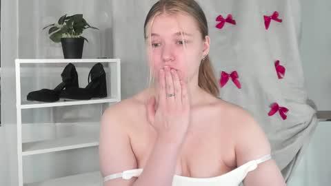 Snapshot of rebecca_____ chatting on January 31, 2025, 6:36 pm rebecca_____ online show from January 31, 2025, 6:36 pm
