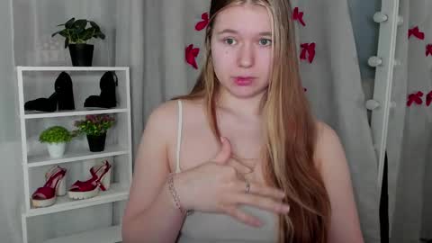Snapshot of rebecca_____ chatting on February 9, 2025, 6:26 pm rebecca_____ online show from February 9, 2025, 6:26 pm