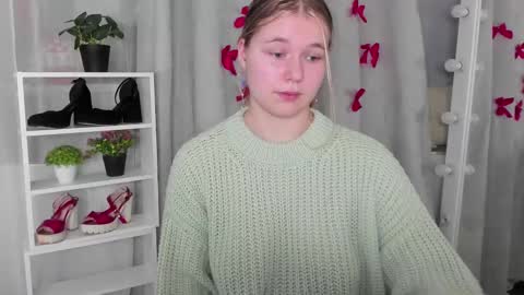 Snapshot of rebecca_____ chatting on February 10, 2025, 12:30 am rebecca_____ online show from February 10, 2025, 12:30 am
