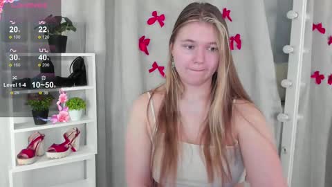 Snapshot of rebecca_____ chatting on February 11, 2025, 9:35 pm rebecca_____ online show from February 11, 2025, 9:35 pm