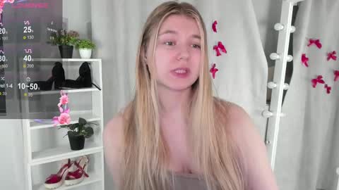 Snapshot of rebecca_____ chatting on February 25, 2025, 9:35 pm rebecca_____ online show from February 25, 2025, 9:35 pm