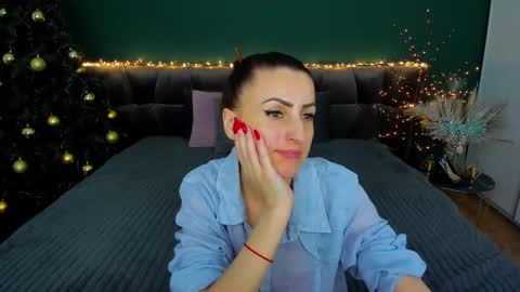 Snapshot of rebecca_diamonds chatting on January 15, 2025, 7:05 am rebecca_diamonds online show from January 15, 2025, 7:05 am