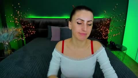 Snapshot of rebecca_diamonds chatting on January 26, 2025, 12:33 pm rebecca_diamonds online show from January 26, 2025, 12:33 pm