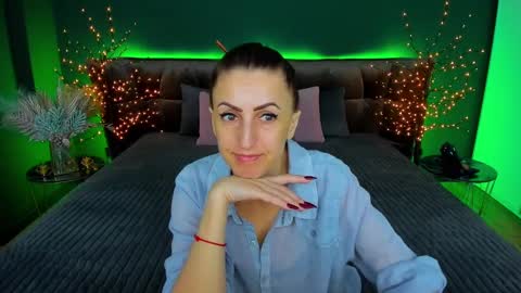 Snapshot of rebecca_diamonds chatting on January 30, 2025, 6:24 am rebecca_diamonds online show from January 30, 2025, 6:24 am