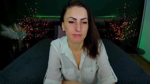 Snapshot of rebecca_diamonds chatting on February 3, 2025, 9:41 am rebecca_diamonds online show from February 3, 2025, 9:41 am