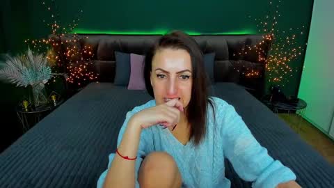 Snapshot of rebecca_diamonds chatting on February 11, 2025, 9:42 am rebecca_diamonds online show from February 11, 2025, 9:42 am