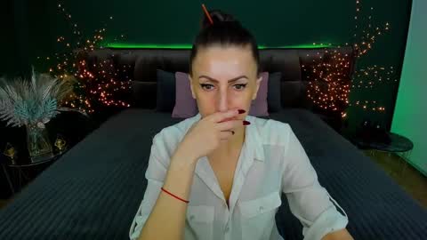 Snapshot of rebecca_diamonds chatting on February 13, 2025, 6:52 am rebecca_diamonds online show from February 13, 2025, 6:52 am