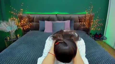 Snapshot of rebecca_diamonds chatting on February 16, 2025, 12:43 pm rebecca_diamonds online show from February 16, 2025, 12:43 pm