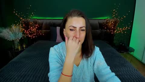 Snapshot of rebecca_diamonds chatting on February 19, 2025, 7:06 am rebecca_diamonds online show from February 19, 2025, 7:06 am