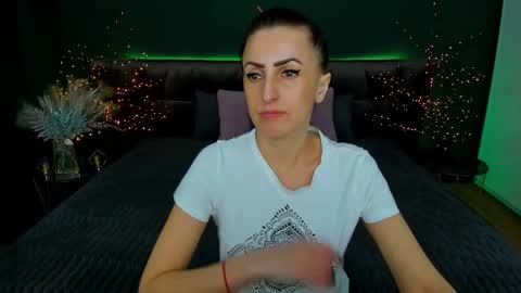 Snapshot of rebecca_diamonds chatting on February 27, 2025, 10:48 am rebecca_diamonds online show from February 27, 2025, 10:48 am