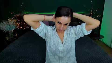 Snapshot of rebecca_diamonds chatting on March 5, 2025, 9:49 am rebecca_diamonds online show from March 5, 2025, 9:49 am