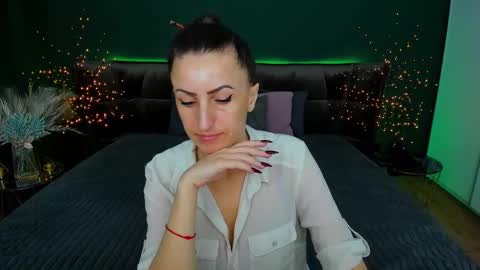 Snapshot of rebecca_diamonds chatting on March 9, 2025, 6:50 am rebecca_diamonds online show from March 9, 2025, 6:50 am