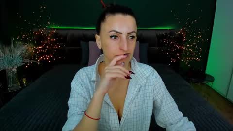 Snapshot of rebecca_diamonds chatting on March 10, 2025, 6:38 am rebecca_diamonds online show from March 10, 2025, 6:38 am