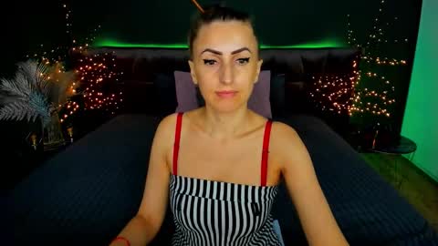 Snapshot of rebecca_diamonds chatting on September 18, 2025, 5:20 am rebecca_diamonds online show from September 18, 2025, 5:20 am