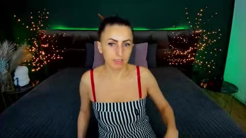 Snapshot of rebecca_diamonds chatting on November 4, 2025, 6:34 am rebecca_diamonds online show from November 4, 2025, 6:34 am