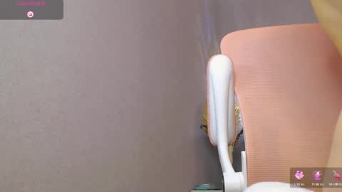 red__candy online show from March 3, 2025, 6:33 pm