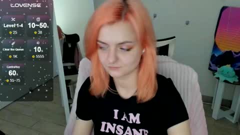 Snapshot of red_bestie_ chatting on November 14, 2025, 3:44 pm Bestie online show from November 14, 2025, 3:44 pm