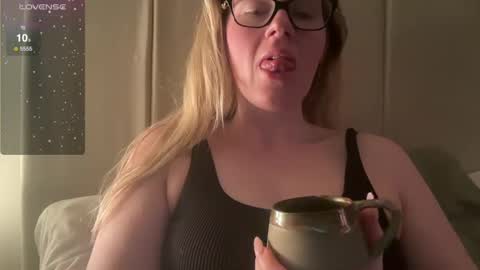 Rosie online show from March 3, 2025, 6:37 am