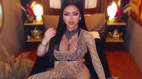 Snapshot of red_ivyy chatting on November 5, 2025, 8:20 pm AsianRedivy online show from November 5, 2025, 8:20 pm