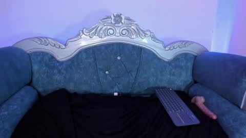     online show from January 30, 2025, 6:32 pm